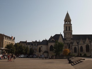 tractions derrière Notre Dame